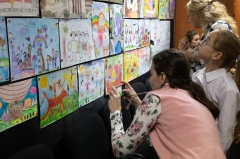 Víťazný návrh Júlie Stanovej je predlohou kalendárika Europe Direct Senica – fotografia 1