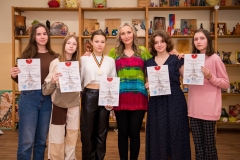 7 OCENENÍ Z RUMUNSKA PRE NAŠE VÝTVARNÍČKY – fotografia 4
